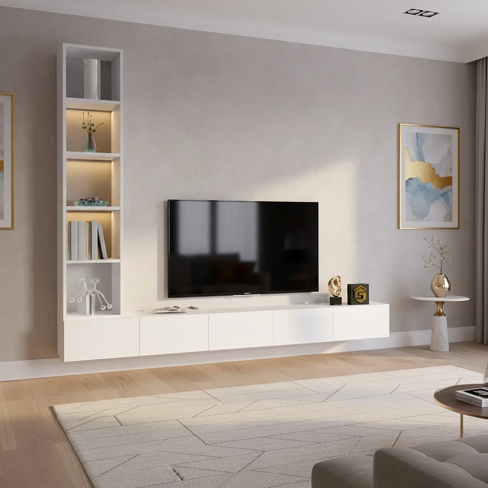 وحدة تلفزيون معلّقة بيضاء مع رفوف مضيئة