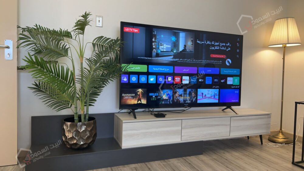 طاولة تلفزيون متحركة بعد التركيب (2)