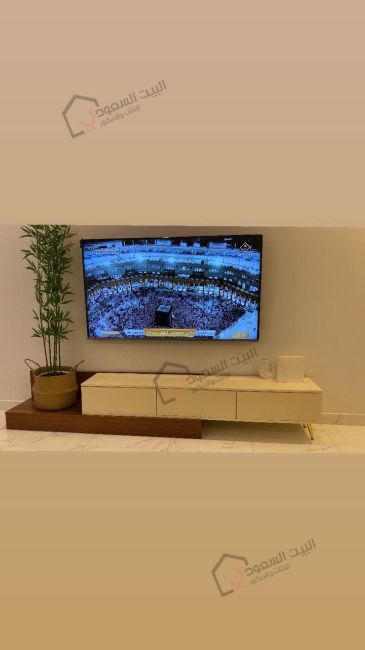 طاولة شاشة عصرية البيت السعودي